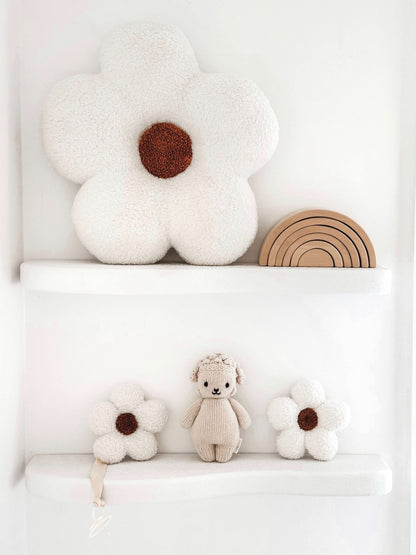 Small Daisy Dummy Holder