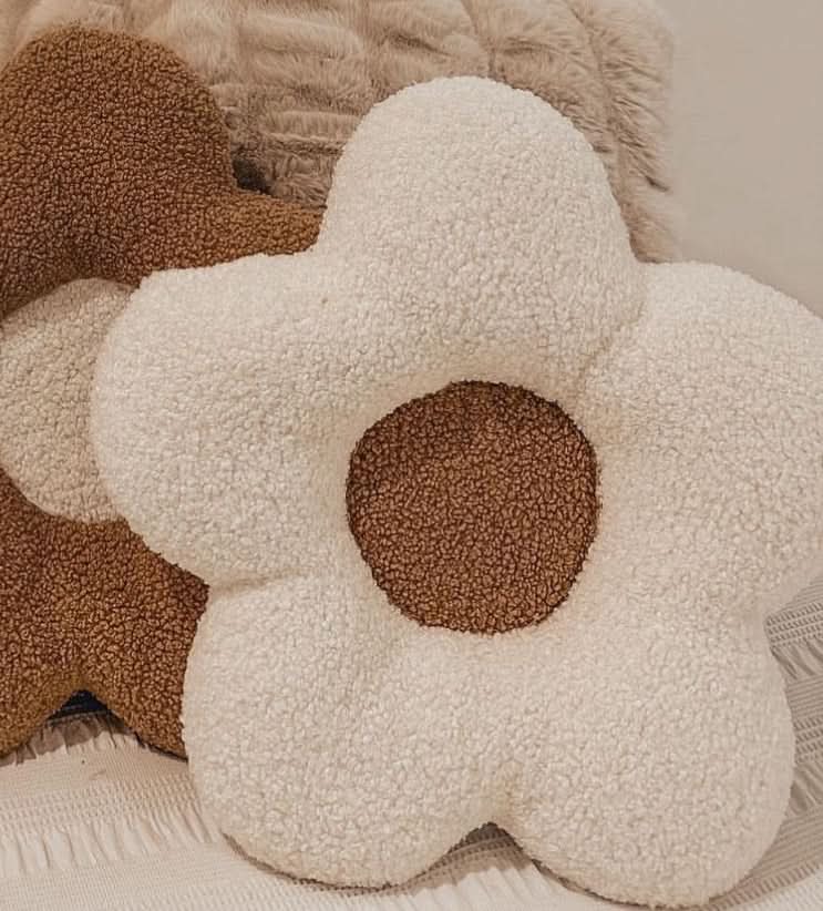 Large Daisy Cushion