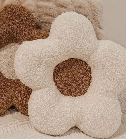 Large Daisy Cushion